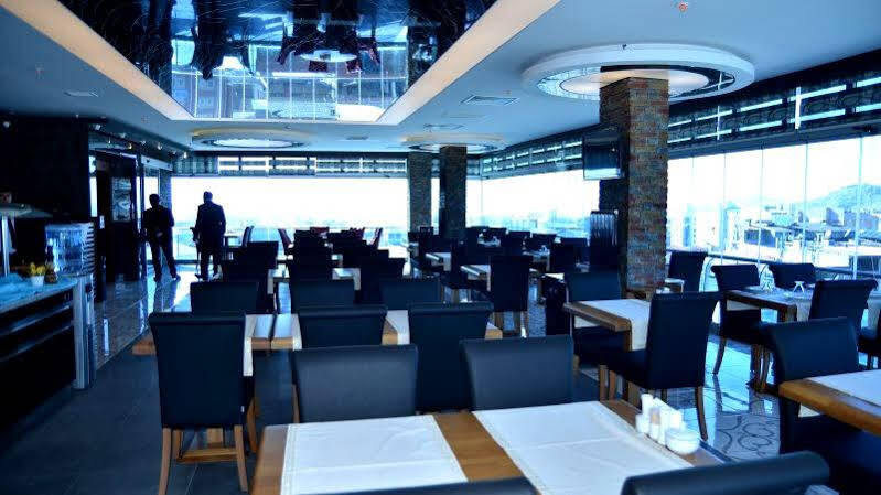 Grand Hotel Van Bagian luar foto